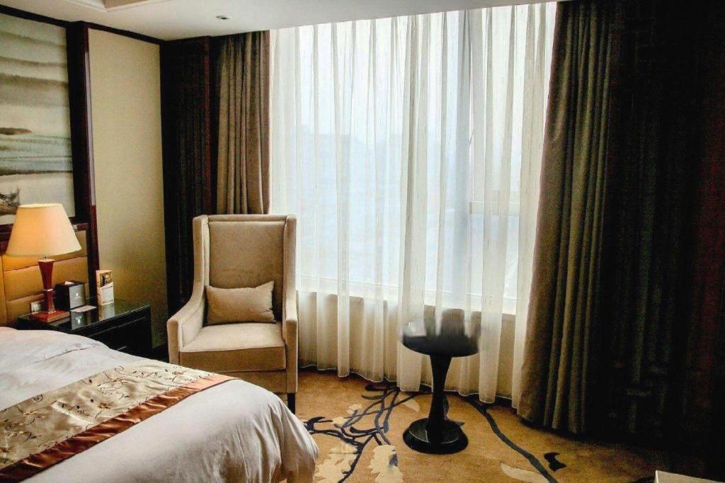 Yang Peng Jin Jiang Hotel Yangzhou Exterior photo