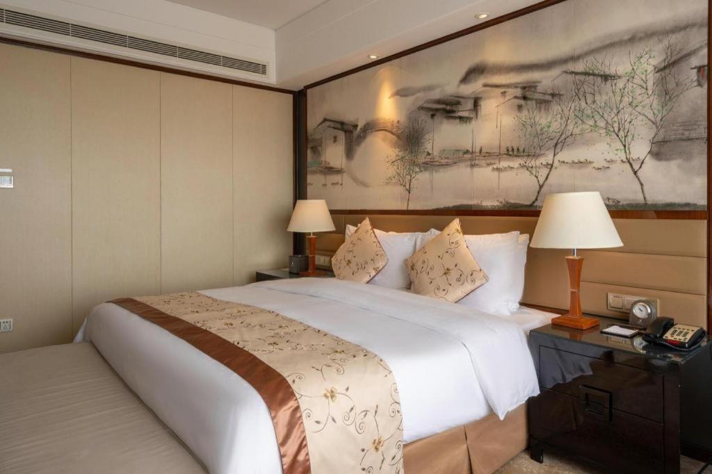 Yang Peng Jin Jiang Hotel Yangzhou Exterior photo