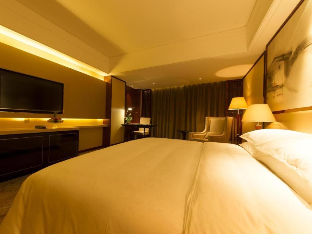 Yang Peng Jin Jiang Hotel Yangzhou Exterior photo